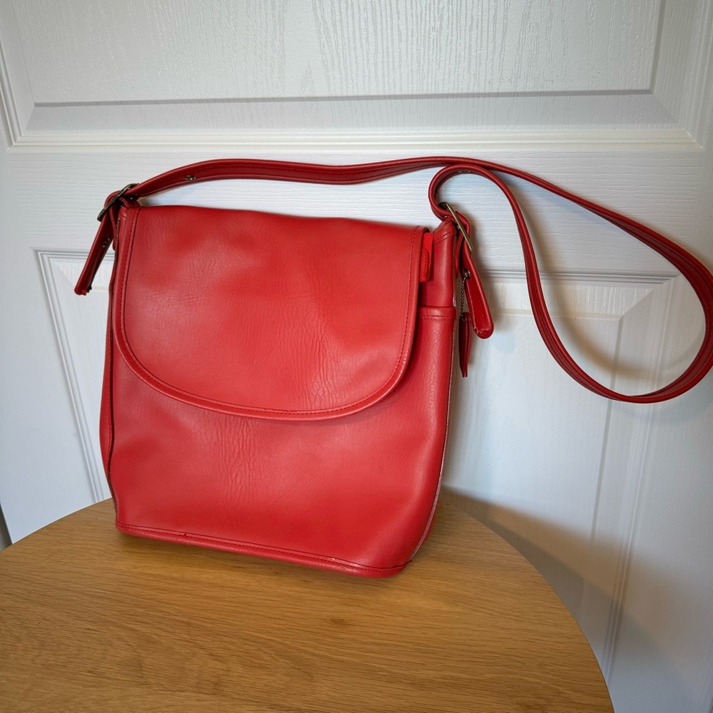 Vintage Coach Crossbody Messenger Flap Bag in Red